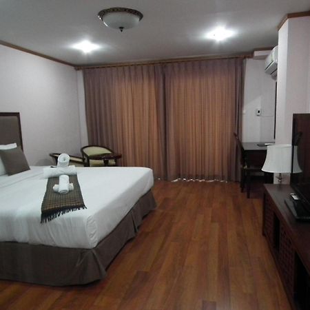 Abricole At Pattaya Hill Apartment Exterior foto