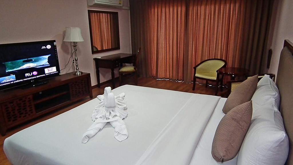 Abricole At Pattaya Hill Apartment Exterior foto