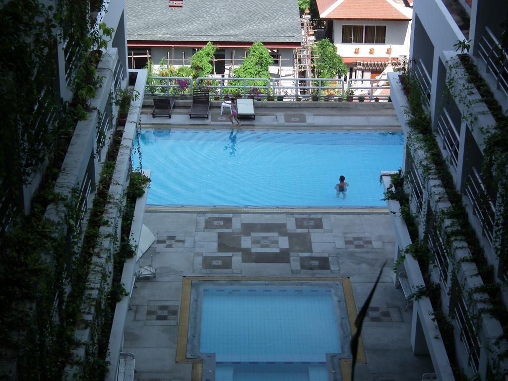 Abricole At Pattaya Hill Apartment Exterior foto
