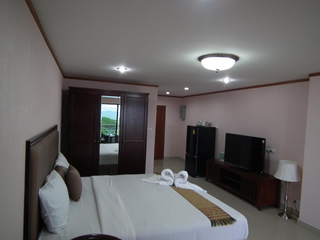 Abricole At Pattaya Hill Apartment Exterior foto