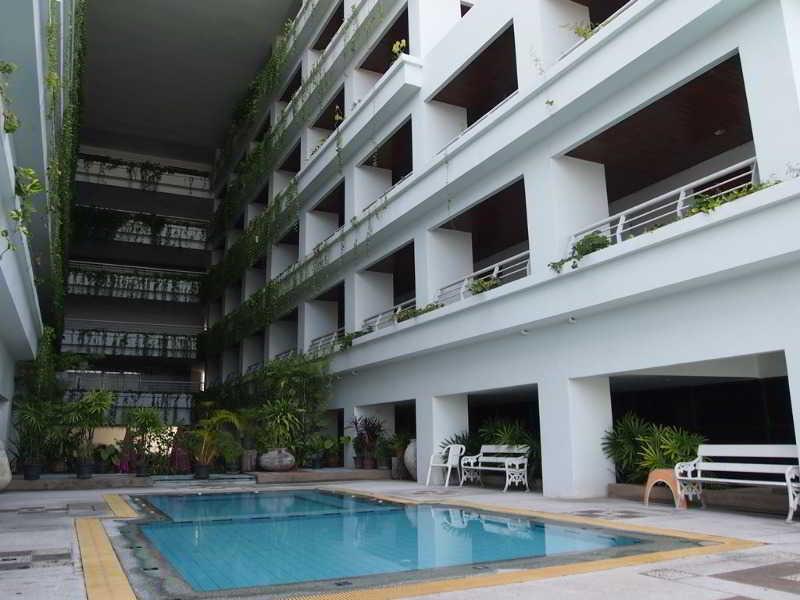 Abricole At Pattaya Hill Apartment Exterior foto