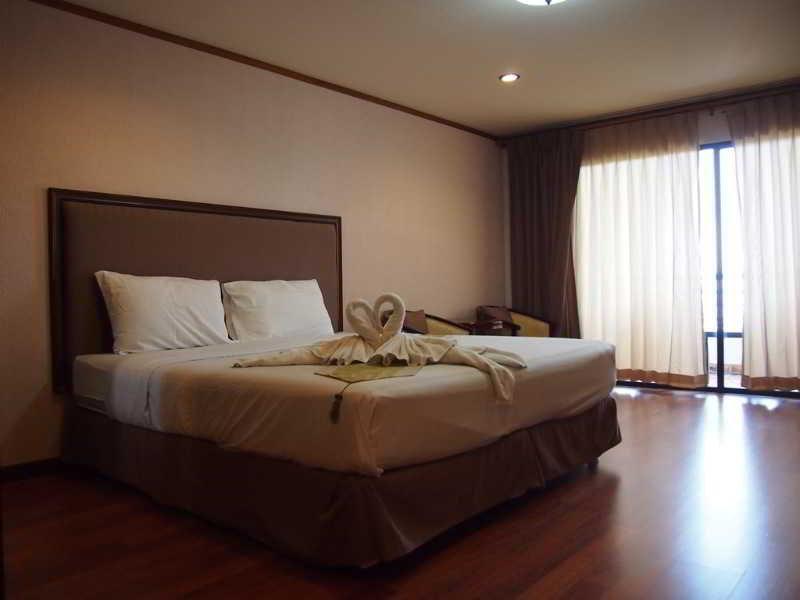 Abricole At Pattaya Hill Apartment Exterior foto