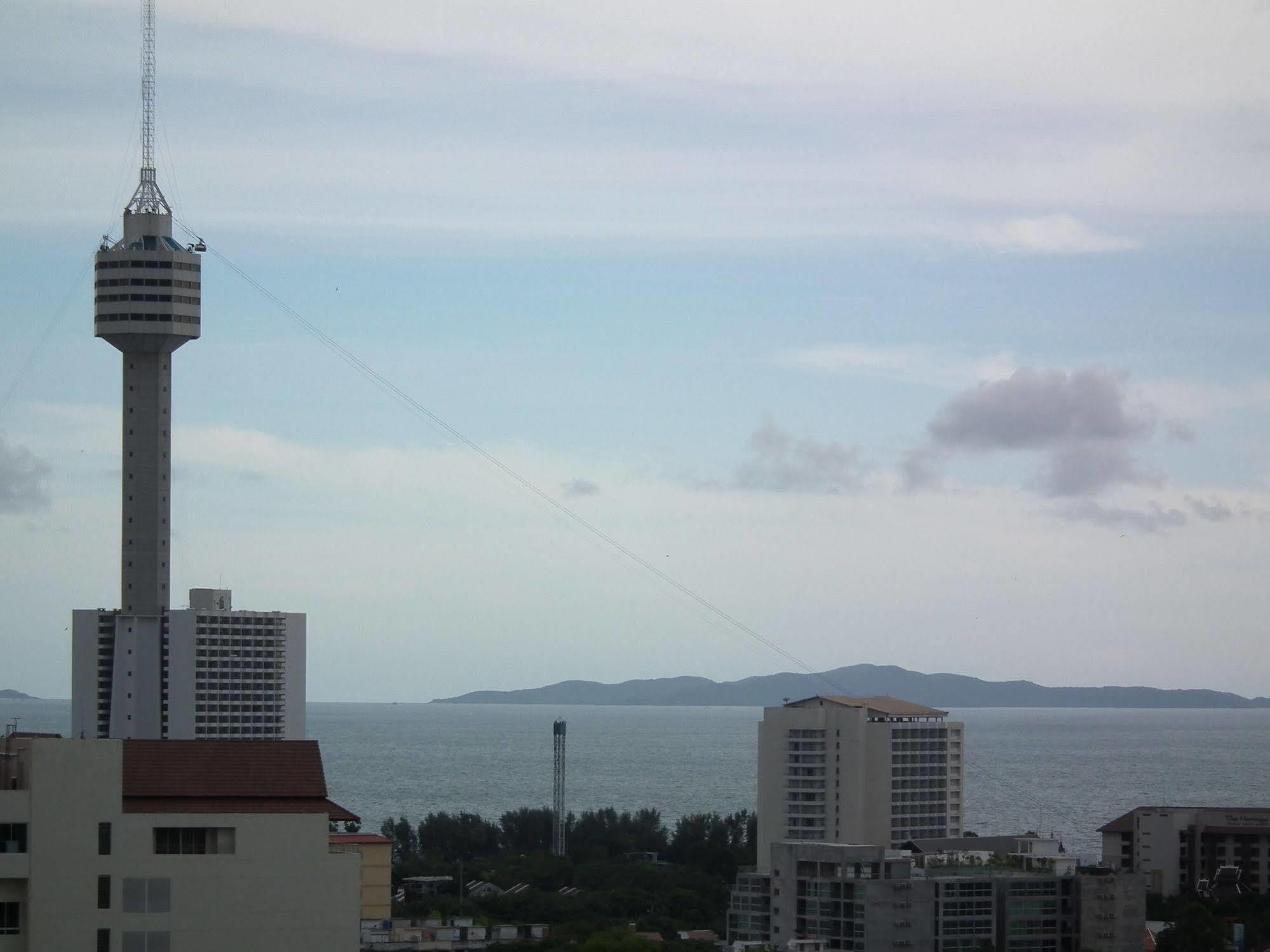 Abricole At Pattaya Hill Apartment Exterior foto